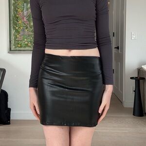 HANDMADE BLACK PLEATHER MINI SKIRT